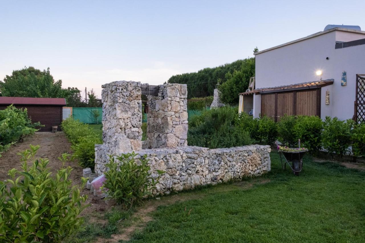 A Lu Fanizza Bed and Breakfast Cutrofiano Exteriör bild